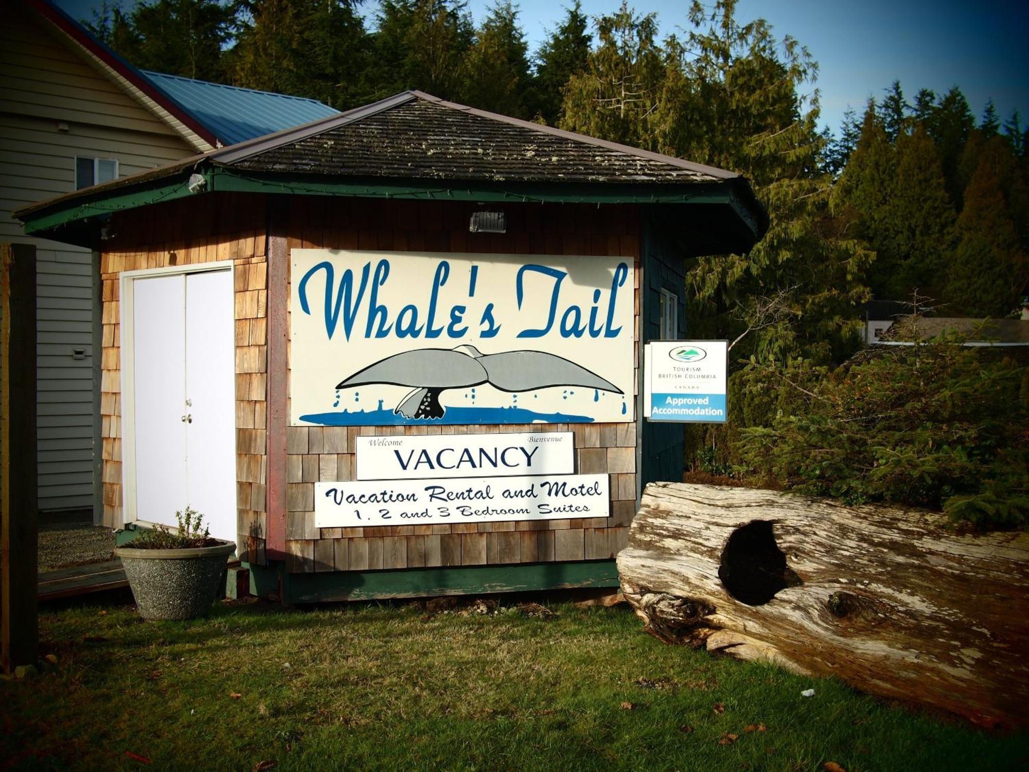Whale'S Tail Guest Suites Уклуелет Екстериор снимка