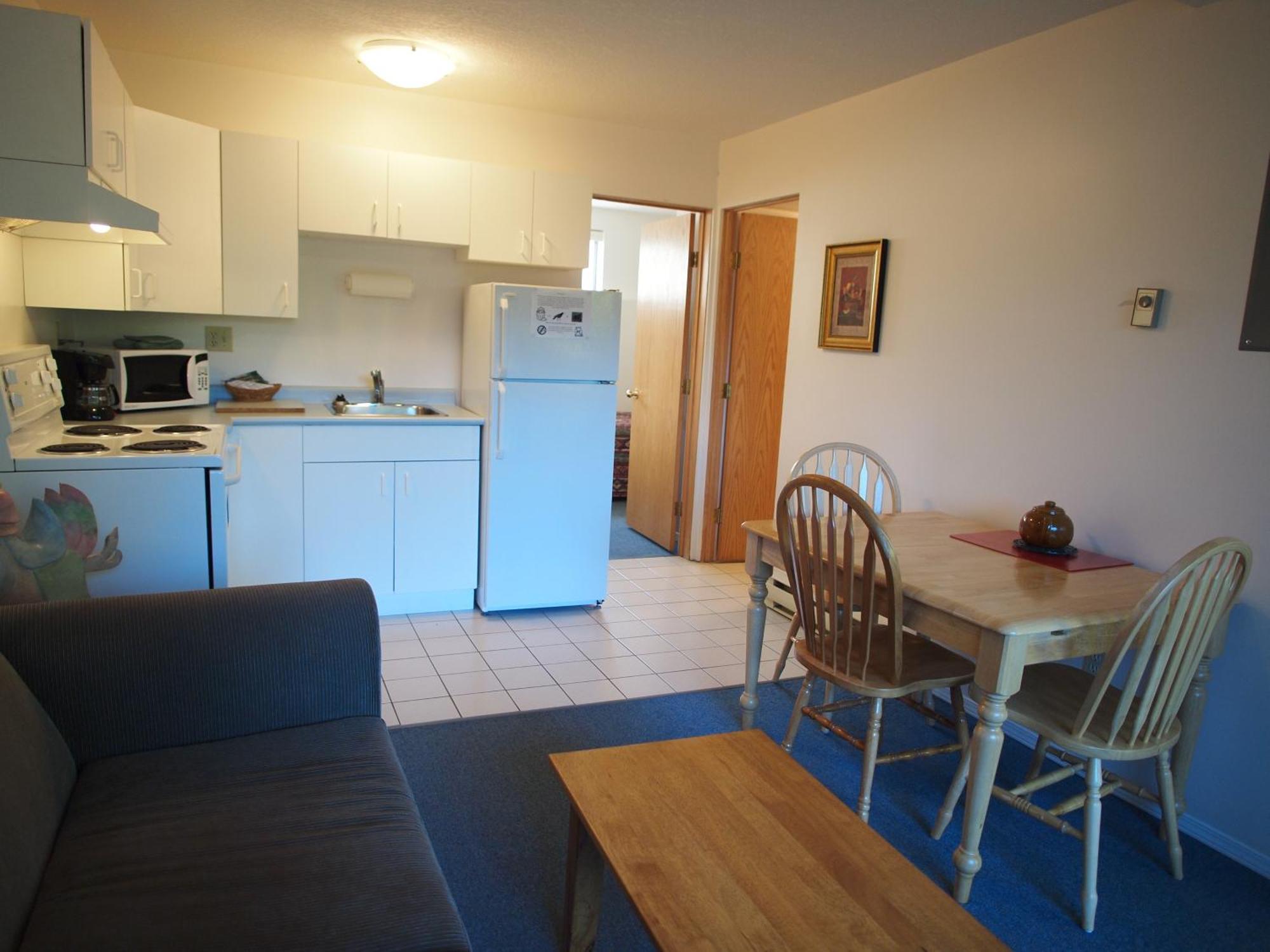 Whale'S Tail Guest Suites Уклуелет Екстериор снимка